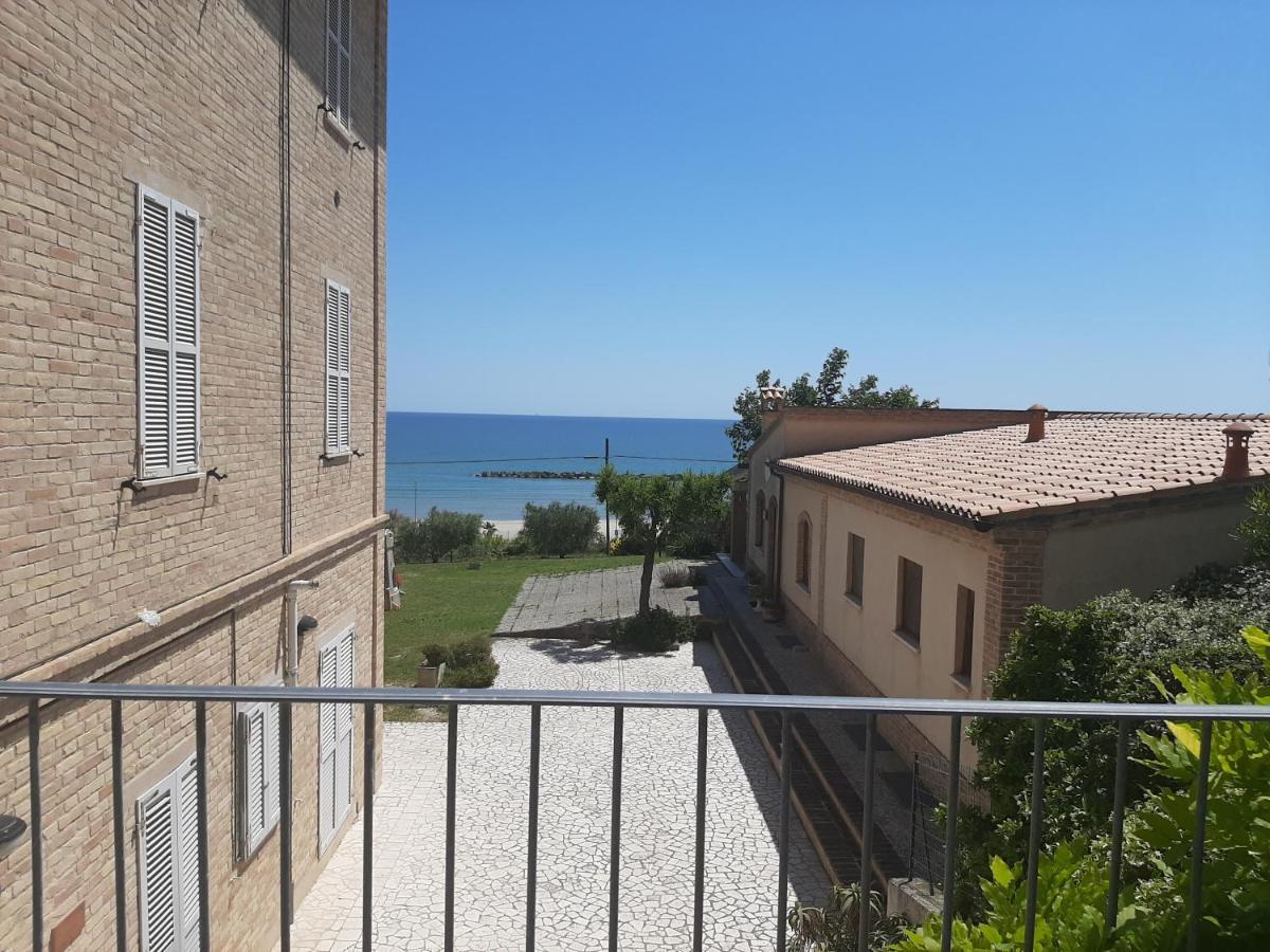 Bio Agriturismo Mare In Campagna Campofilone Exterior foto